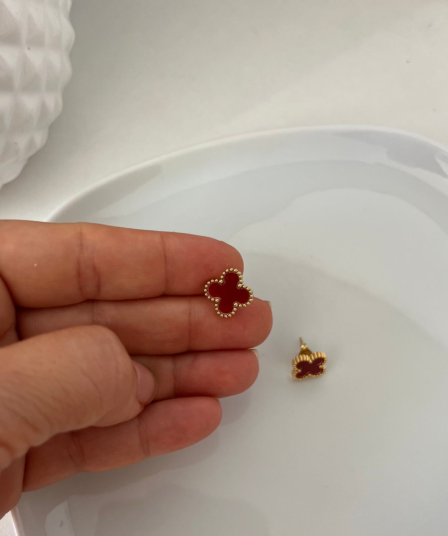 Boucles trèfle rouge