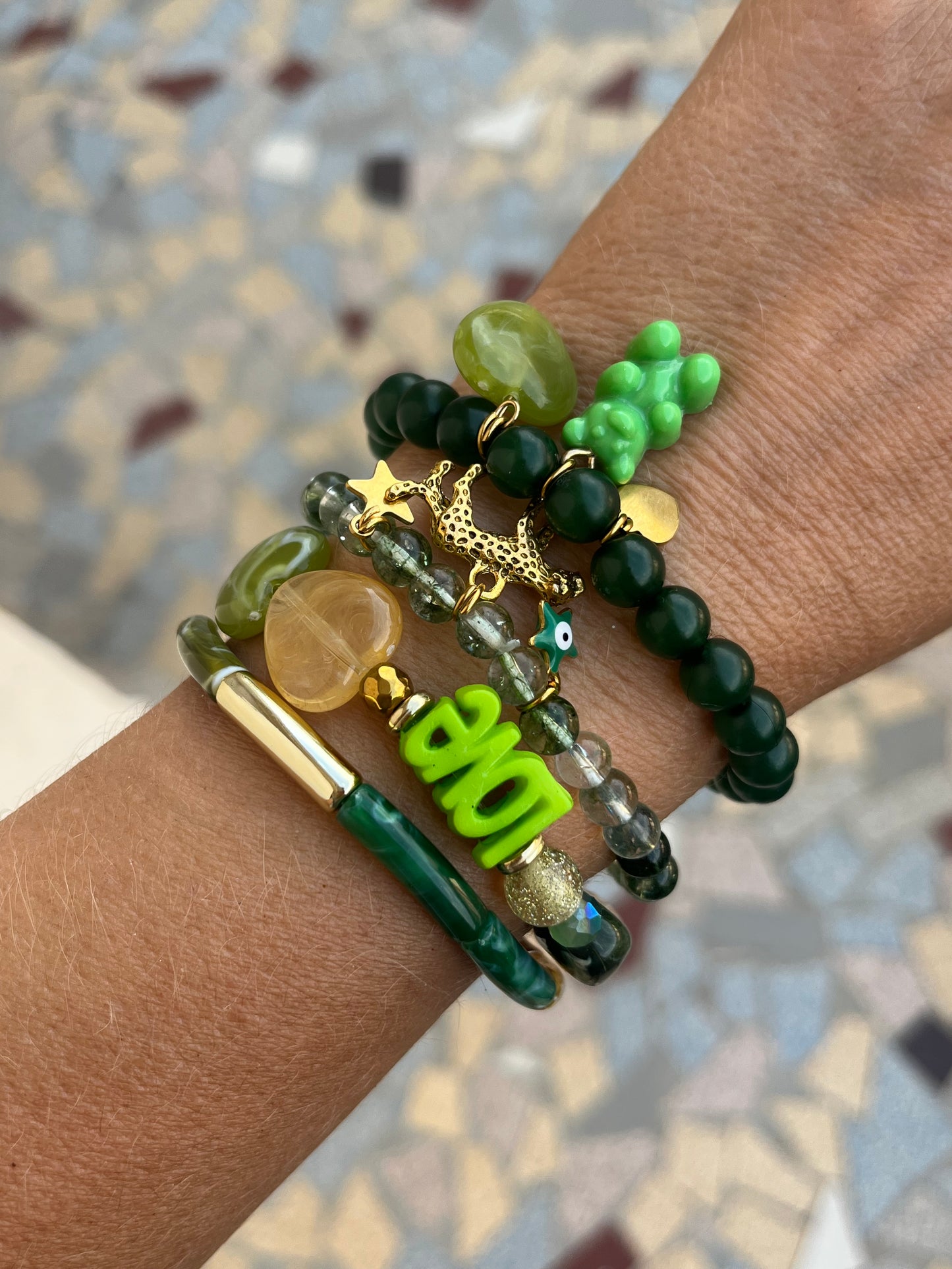 Love Thelis vert
