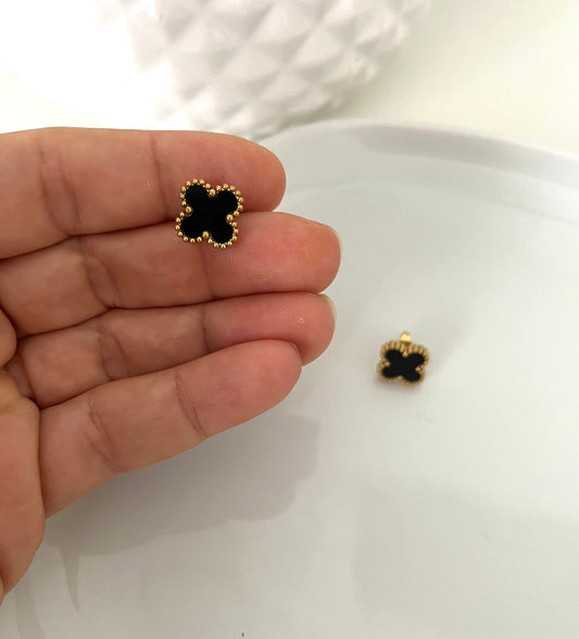 Boucles Clous trèfle noir