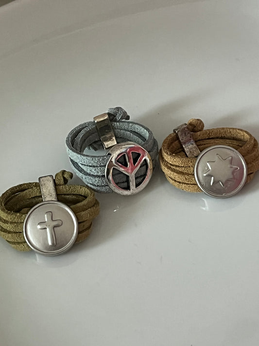 Bague suédine réglable