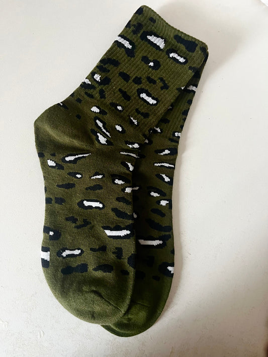 Chaussettes léopard kaki