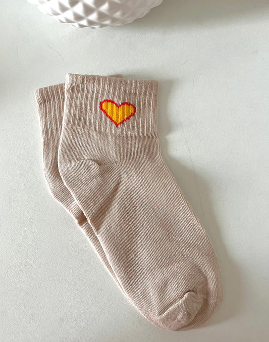 Chaussettes beige cœur orangé